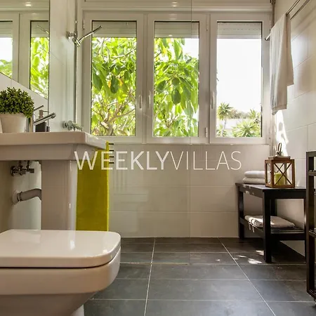 Willa Tupinetti At 1 Min Walk Amaizing Garden And View Center 5 Minutes Walk *