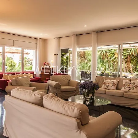 Willa Tupinetti At 1 Min Walk Amaizing Garden And View Center 5 Minutes Walk Sitges